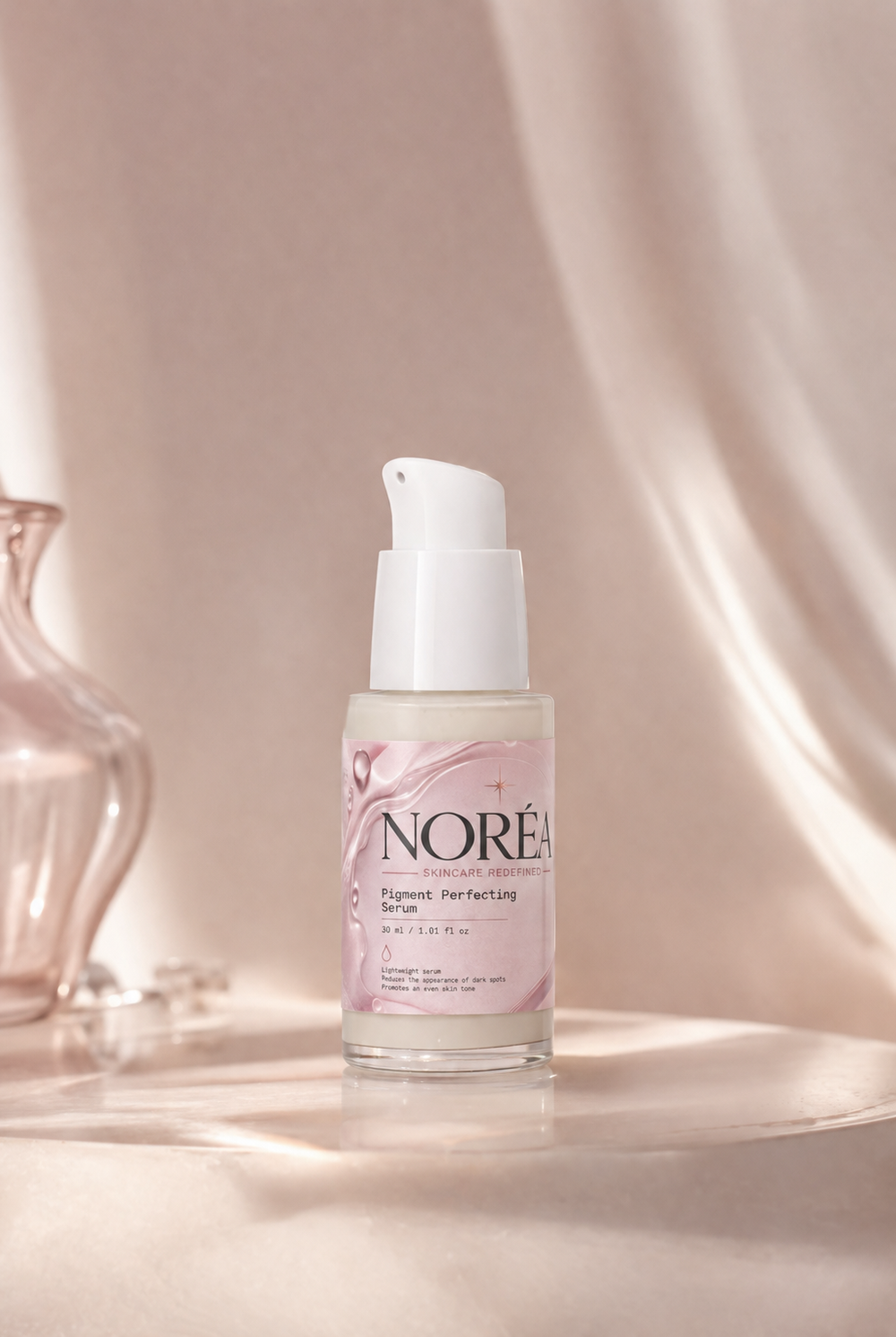 The NORÉA serum photographed against fluted glass in the laboratory